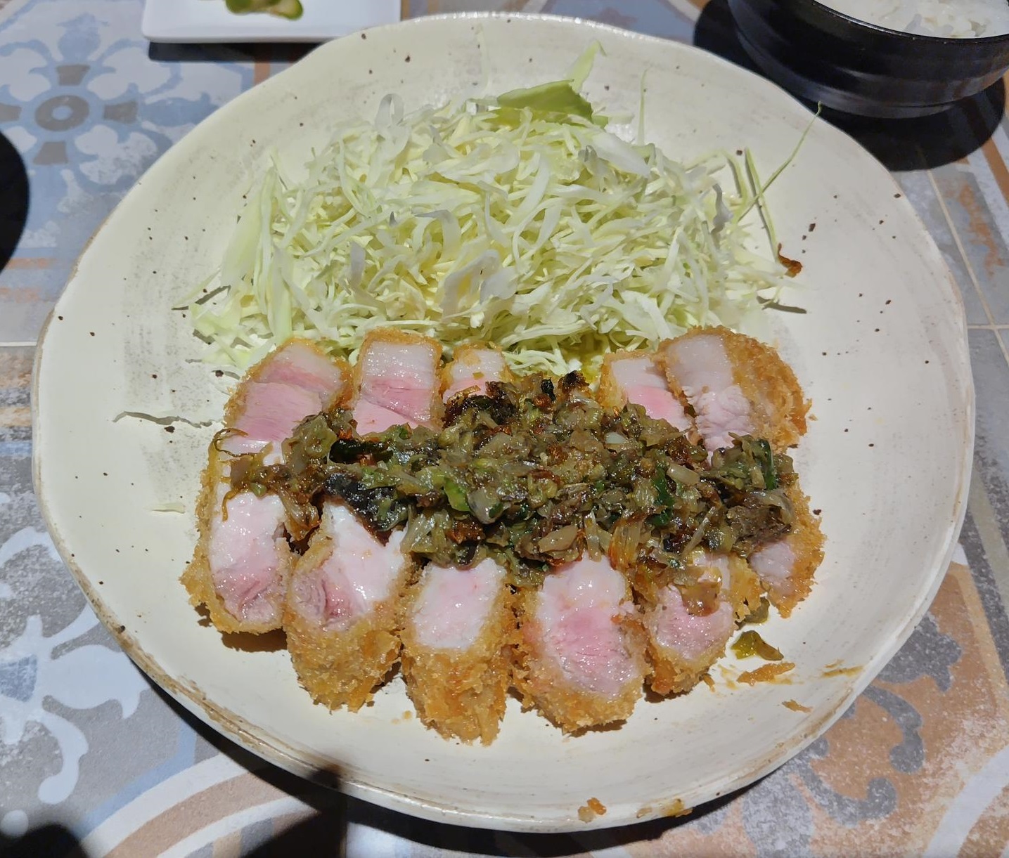 自家製春の山菜オリーブソースのかつ膳